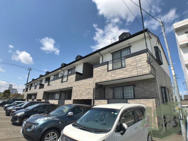 ナヴィール萩1号館の外観