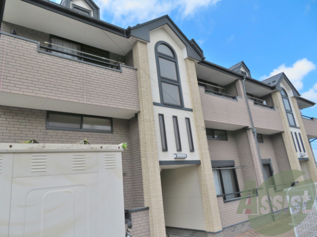 ロイヤルパーク萩ヶ丘の外観