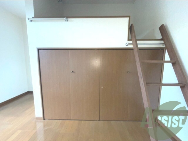 収納はこちらのクローゼットをお使いください。 収納はこちらのクローゼットをお使いください。