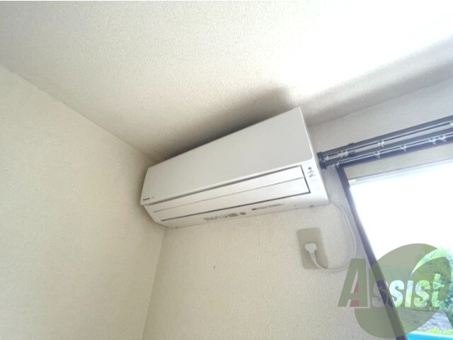 エアコンが付いているので夏も冬も快適ですね~ エアコンが付いているので夏も冬も快適ですね~