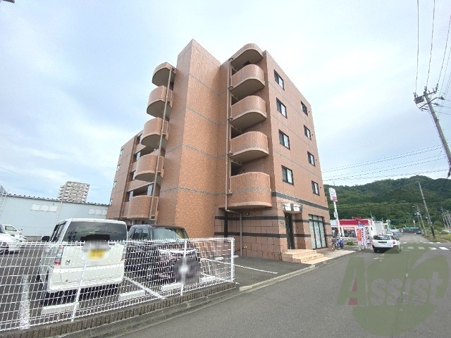 仙台市青葉区栗生６丁目の賃貸マンションの外観