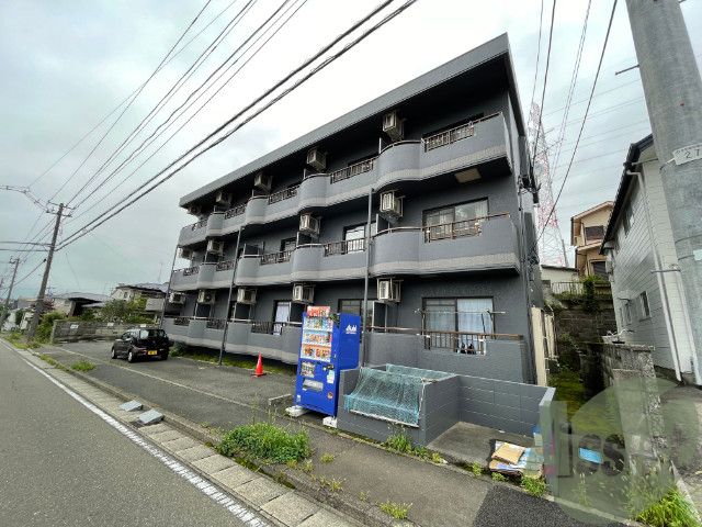 仙台市泉区永和台の賃貸マンションの外観