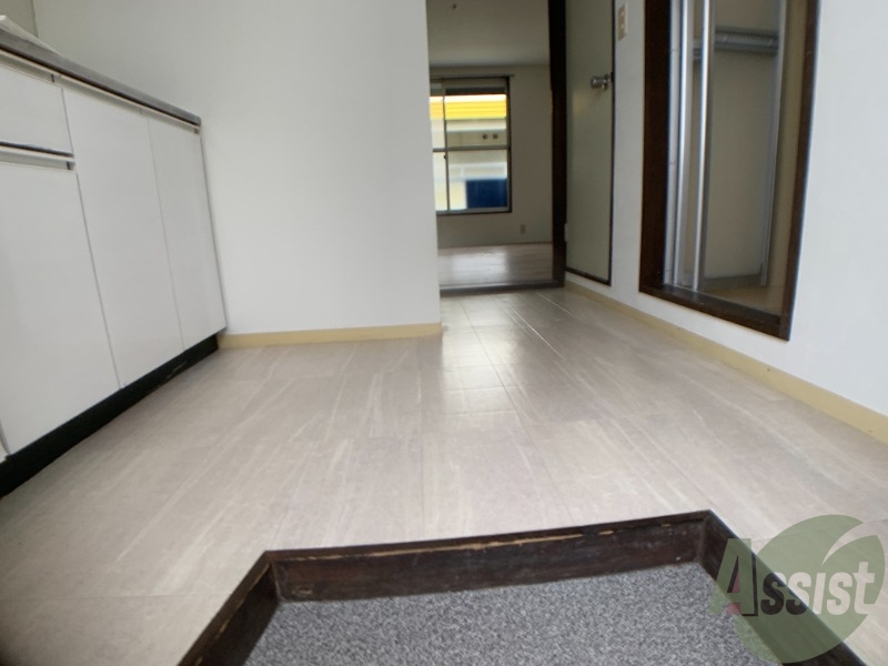 玄関から撮影しました。敷居が高くなくて安心ですね。 玄関から撮影しました。敷居が高くなくて安心ですね。