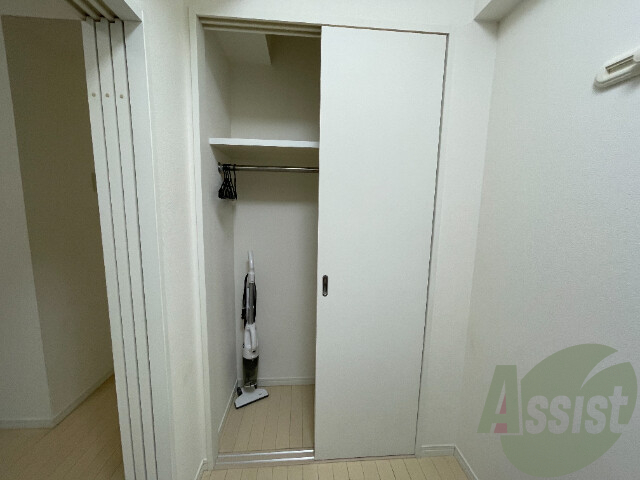 奥行きのある収納で荷物がたくさんあても困りませんね! 奥行きのある収納で荷物がたくさんあても困りませんね!
