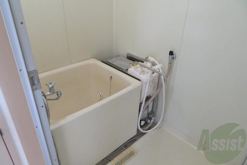 バランス釜ですがシャワーも付いてるタイプで良かったー。 バランス釜ですがシャワーも付いてるタイプで良かったー。