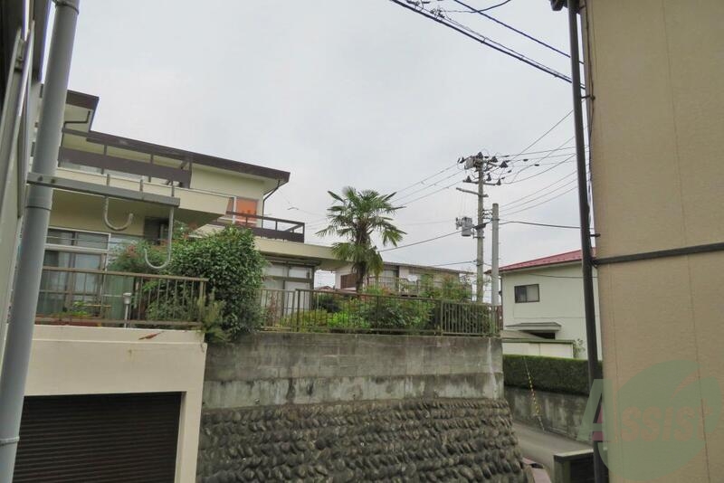 日当たりは悪くは無さそう。曇っているので判断しにくいですね。 日当たりは悪くは無さそう。曇っているので判断しにくいですね。