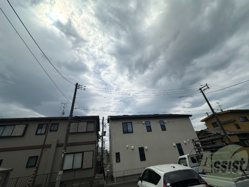こちらはサンルームからの眺望です。陽当たりが良さそうですね。 こちらはサンルームからの眺望です。陽当たりが良さそうですね。
