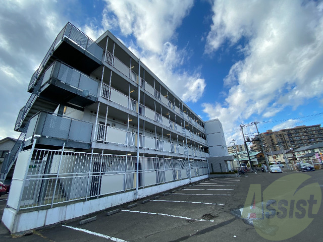 ラ・サーミ市名坂の外観