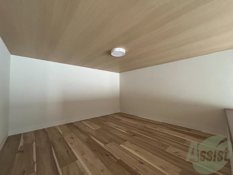 ロフトがございます。寝室としてもお使いいただけます。 ロフトがございます。寝室としてもお使いいただけます。