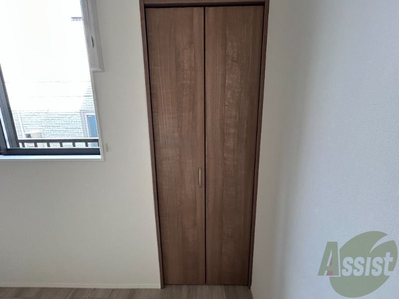 収納はこちらをお使いください。中の様子は後程ご紹介します。 収納はこちらをお使いください。中の様子は後程ご紹介します。