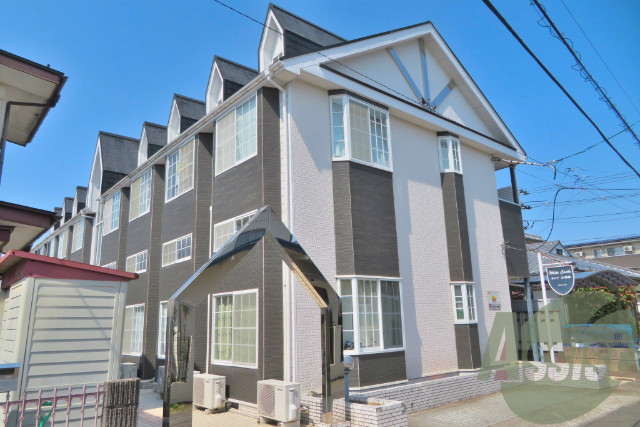 ホワイトキャッスル24番館の外観