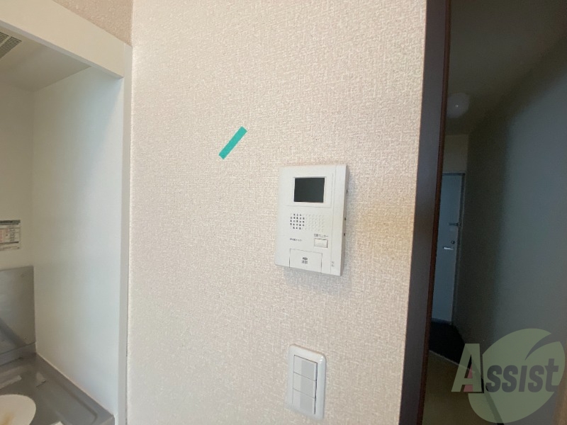 コンパクトなモニターのインターホンがありました。 コンパクトなモニターのインターホンがありました。