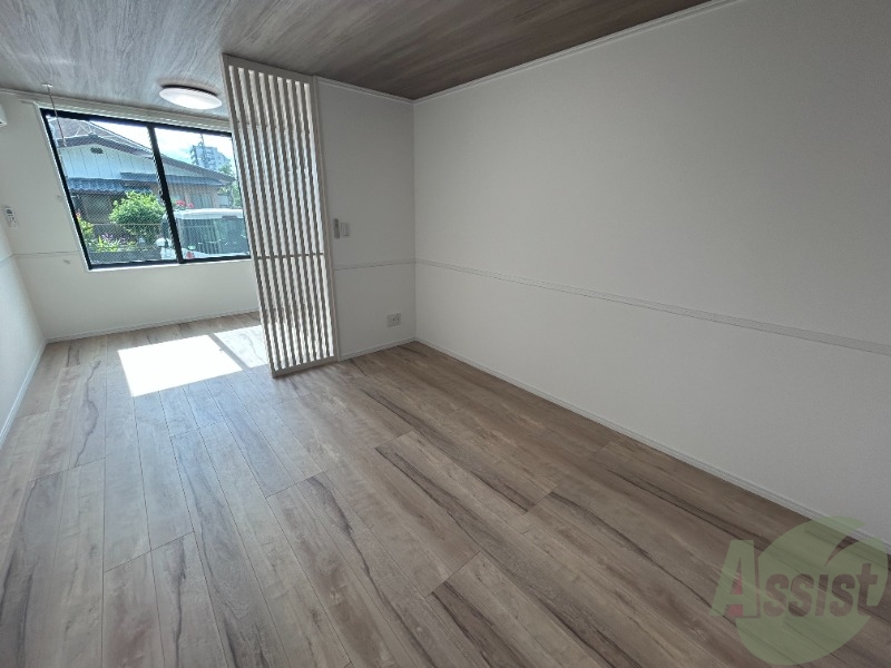 こちらは8.17帖のリビングダイニングキッチンです。 こちらは8.17帖のリビングダイニングキッチンです。