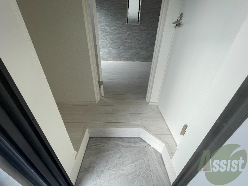 玄関からの様子です。すぐ部屋が見えないのは安心ですね。 玄関からの様子です。すぐ部屋が見えないのは安心ですね。