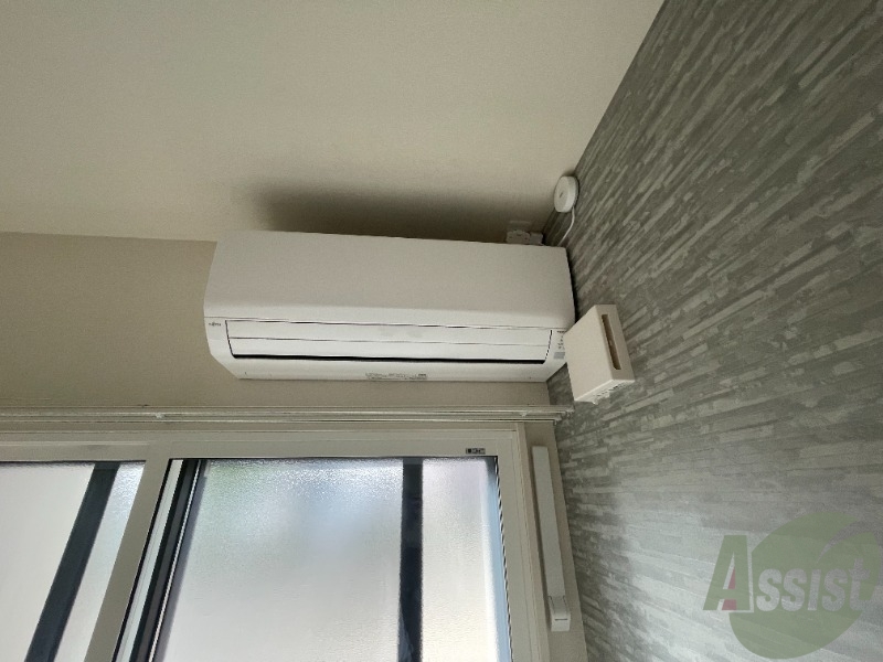 エアコンが設置済みです。入居後すぐに使用できます。 エアコンが設置済みです。入居後すぐに使用できます。