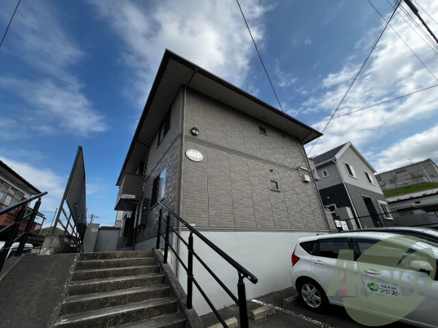 仙台市泉区南光台南２丁目の賃貸アパートの外観