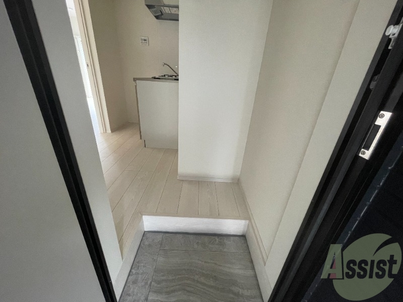 玄関からの様子です。すぐ部屋が見えないのは安心ですね。 玄関からの様子です。すぐ部屋が見えないのは安心ですね。