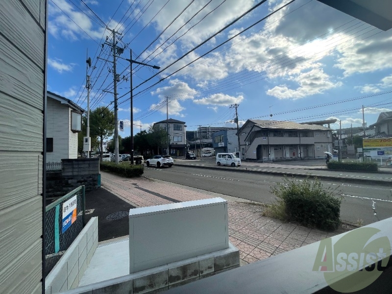 バルコニーからの眺めは、こんな感じですよ。 バルコニーからの眺めは、こんな感じですよ。