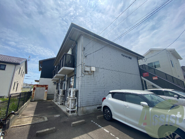 仙台市青葉区滝道の賃貸アパートの外観