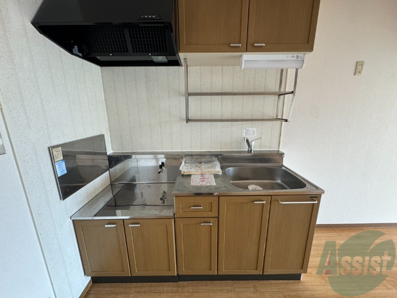 キッチンは作業台もあり広めなので使いやすそうですね。 キッチンは作業台もあり広めなので使いやすそうですね。