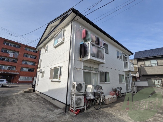 仙台市宮城野区原町４丁目の賃貸アパートの外観