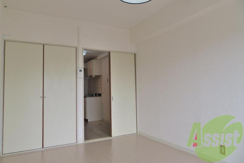 白を基調としたお部屋は広くきれいに見えますね 白を基調としたお部屋は広くきれいに見えますね