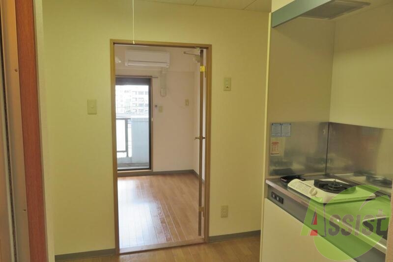 キッチンからみたお部屋全体のお写真です。 キッチンからみたお部屋全体のお写真です。