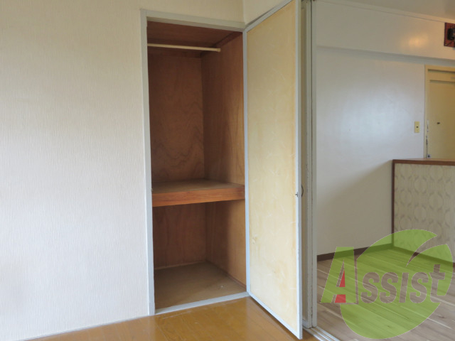 収納はこちらにもあり、収納には困りませんね。。 収納はこちらにもあり、収納には困りませんね。。