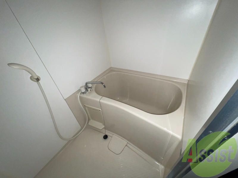 こちらお風呂になります。一日の疲れを癒してください。 こちらお風呂になります。一日の疲れを癒してください。