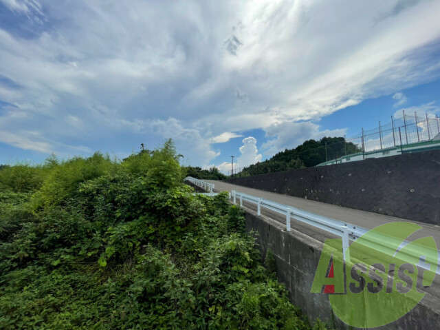 晴れていれば青空がいっぱいに見えます。洗濯物もよく乾きますね 晴れていれば青空がいっぱいに見えます。洗濯物もよく乾きますね