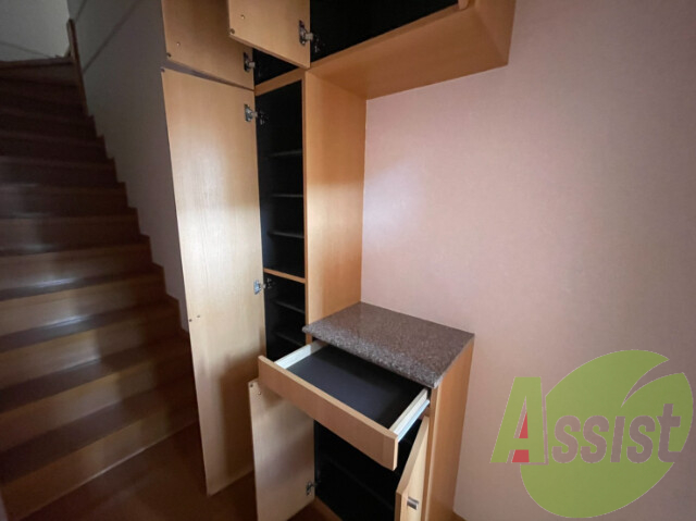 シューズボックス以外にも収納がありました。 シューズボックス以外にも収納がありました。