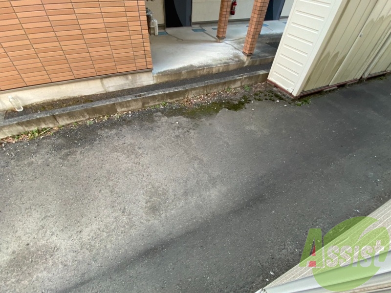 こちらはテラスになっております。洗濯物が良く乾きそうです。 こちらはテラスになっております。洗濯物が良く乾きそうです。