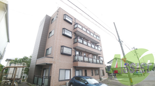 クリスタルハーモニーの外観