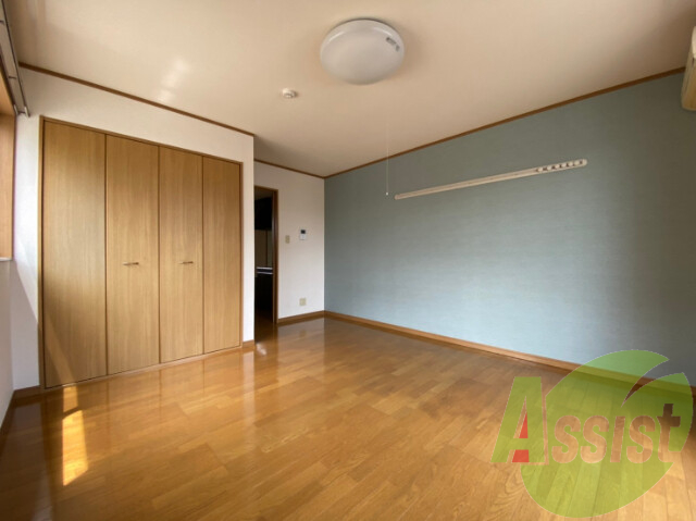 隅々から洋室を撮影したので、イメージを掴んでください。 隅々から洋室を撮影したので、イメージを掴んでください。
