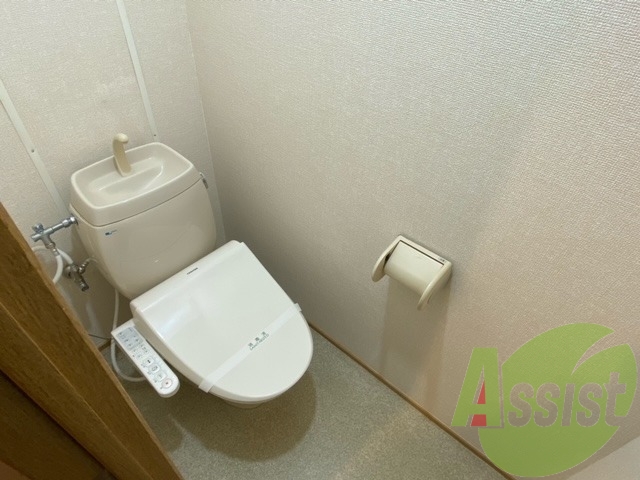 トイレにはウォシュレットがもちろん設置済み トイレにはウォシュレットがもちろん設置済み
