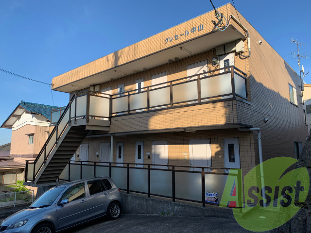 クレセール中山の外観