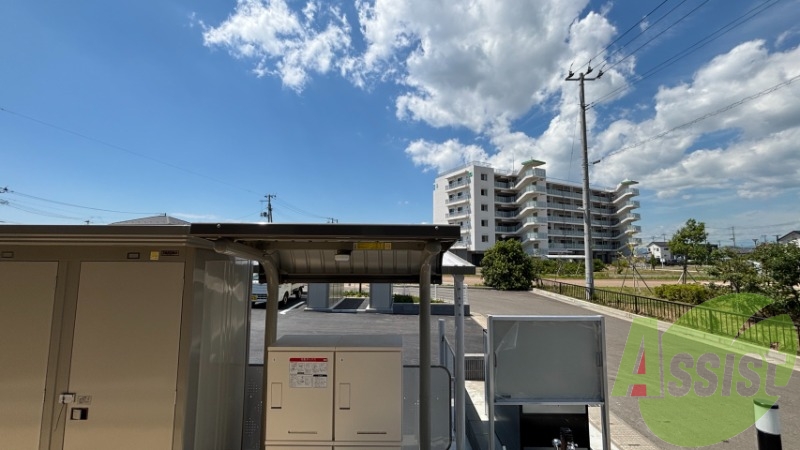 バルコニーからの眺めはこんな感じになります。 バルコニーからの眺めはこんな感じになります。