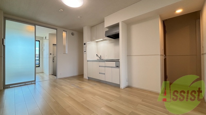 9.6帖の洋室です。生活のメインとなる部屋ですね。 9.6帖の洋室です。生活のメインとなる部屋ですね。