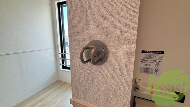 玄関にワンちゃん用フックが!ペットに特化されたお部屋ですね♪ 玄関にワンちゃん用フックが!ペットに特化されたお部屋ですね♪