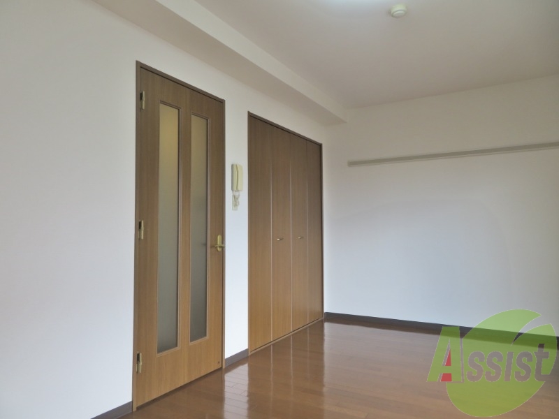 家具の配置を考えるのも楽しいですよね~。 家具の配置を考えるのも楽しいですよね~。