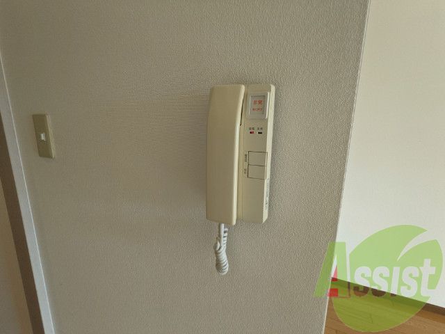 こちらのインターホンで来客の確認ができます。 こちらのインターホンで来客の確認ができます。