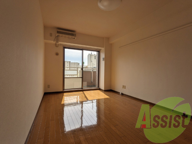 別角度のリビングです。お部屋の雰囲気が伝わるでしょうか。 別角度のリビングです。お部屋の雰囲気が伝わるでしょうか。