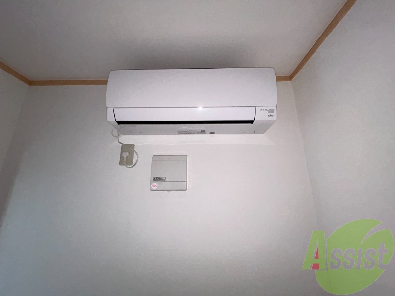 エアコンが付いているので、入居のその日から快適に過ごせます。 エアコンが付いているので、入居のその日から快適に過ごせます。