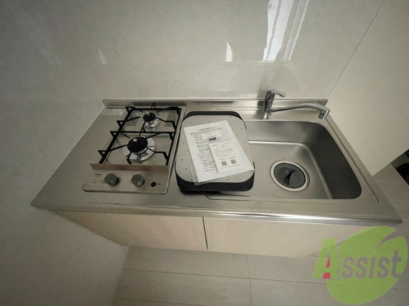 キッチンはガスなので火加減の調整がしやすそうです。 キッチンはガスなので火加減の調整がしやすそうです。