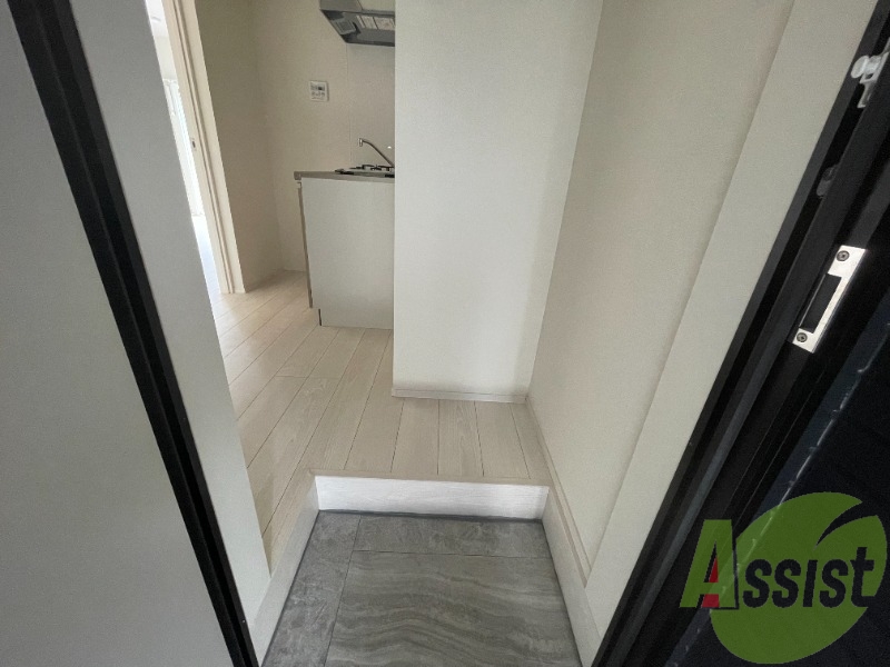 玄関からの様子です。すぐ部屋が見えないのは安心ですね。 玄関からの様子です。すぐ部屋が見えないのは安心ですね。