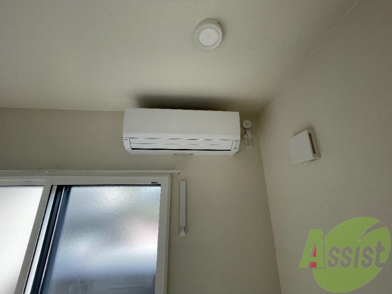 エアコンが設置済みです。入居後すぐに使用できます。 エアコンが設置済みです。入居後すぐに使用できます。