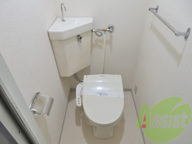嬉しいウォシュレット機能が付いていましたよ。 嬉しいウォシュレット機能が付いていましたよ。