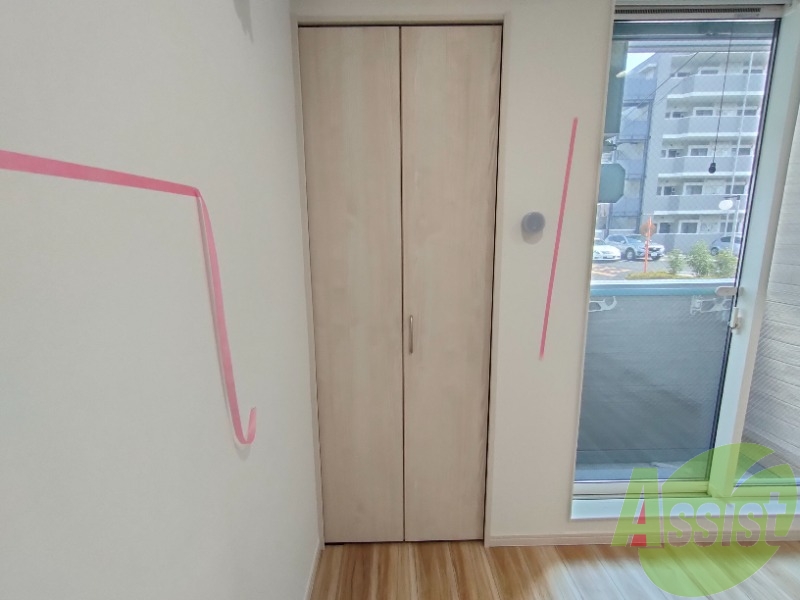 収納は大きく、たくさんの物がしまえそうです。 収納は大きく、たくさんの物がしまえそうです。