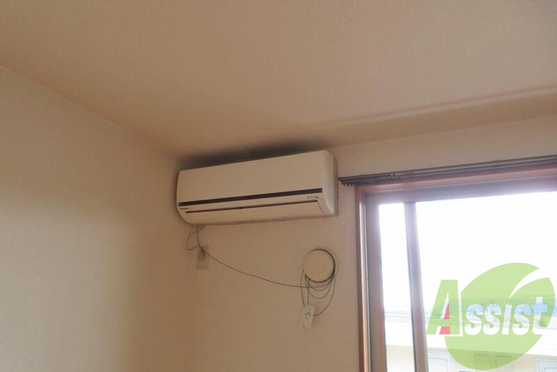 エアコンが付いてると夏や冬も快適に過ごせそうですね。 エアコンが付いてると夏や冬も快適に過ごせそうですね。