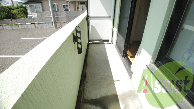 バルコニーは日当たりがいいのでお洗濯があっという間に。 バルコニーは日当たりがいいのでお洗濯があっという間に。